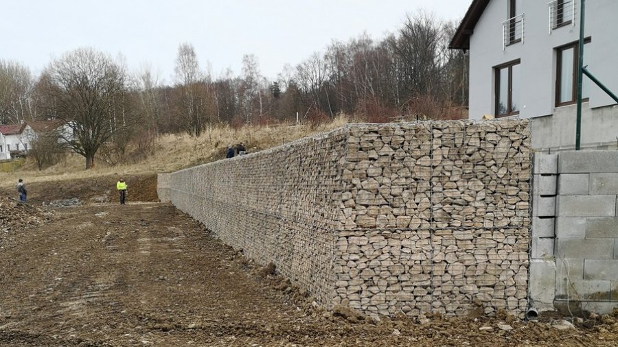 Opěrná stěna Hrušková